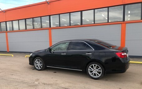 Toyota Camry, 2013 год, 2 050 000 рублей, 2 фотография