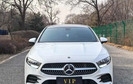 Mercedes-Benz A-Класс, 2023 год, 1 560 002 рублей, 2 фотография