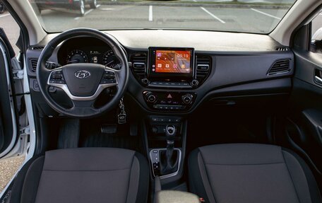 Hyundai Solaris II рестайлинг, 2021 год, 1 355 000 рублей, 17 фотография