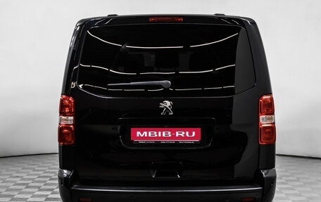 Peugeot Traveller I, 2018 год, 2 900 000 рублей, 6 фотография