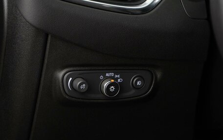 Chevrolet Equinox III, 2019 год, 1 749 050 рублей, 18 фотография