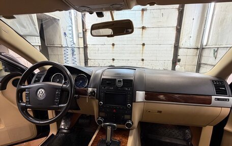 Volkswagen Touareg III, 2010 год, 1 200 000 рублей, 10 фотография