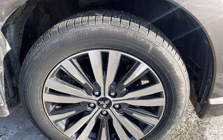 Mitsubishi Outlander III рестайлинг 3, 2022 год, 1 800 000 рублей, 21 фотография