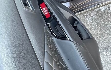 Mitsubishi Outlander III рестайлинг 3, 2022 год, 1 800 000 рублей, 14 фотография