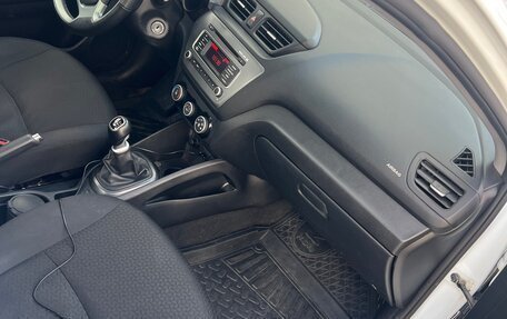 KIA Rio III рестайлинг, 2015 год, 799 000 рублей, 7 фотография