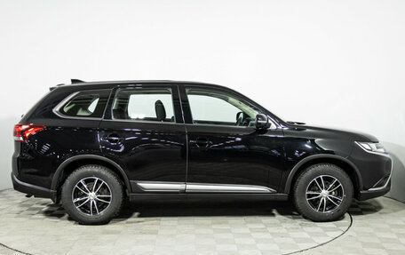 Mitsubishi Outlander III рестайлинг 3, 2021 год, 2 799 700 рублей, 4 фотография