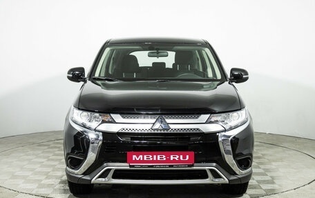 Mitsubishi Outlander III рестайлинг 3, 2021 год, 2 799 700 рублей, 2 фотография