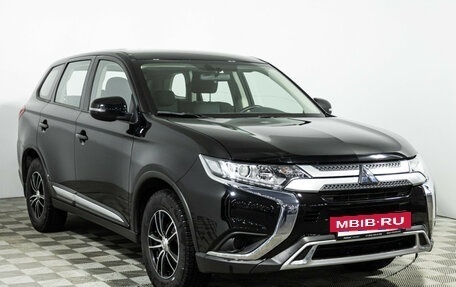 Mitsubishi Outlander III рестайлинг 3, 2021 год, 2 799 700 рублей, 3 фотография