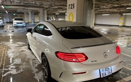 Mercedes-Benz C-Класс, 2016 год, 1 800 000 рублей, 6 фотография