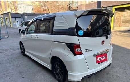 Honda Freed I, 2011 год, 1 100 000 рублей, 2 фотография