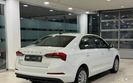 Skoda Rapid II, 2021 год, 1 645 000 рублей, 6 фотография