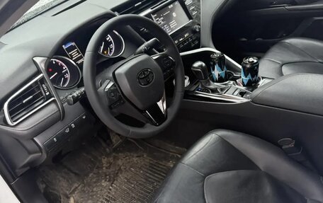 Toyota Camry, 2019 год, 2 600 000 рублей, 12 фотография