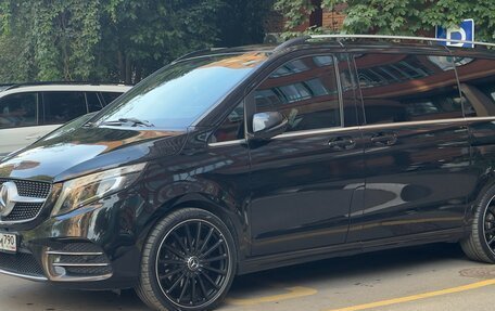 Mercedes-Benz V-Класс, 2019 год, 7 200 000 рублей, 2 фотография