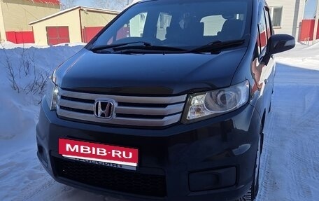 Honda Freed I, 2011 год, 1 110 000 рублей, 3 фотография