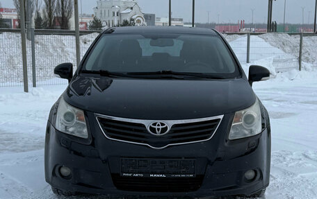 Toyota Avensis III рестайлинг, 2011 год, 999 000 рублей, 2 фотография