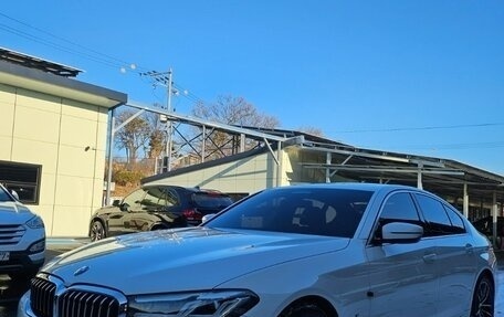 BMW 5 серия, 2022 год, 5 250 000 рублей, 2 фотография