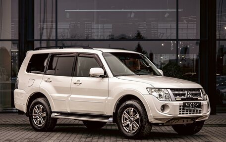 Mitsubishi Pajero IV, 2014 год, 2 035 000 рублей, 3 фотография