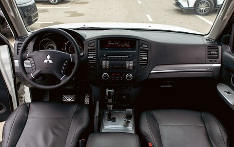 Mitsubishi Pajero IV, 2014 год, 2 035 000 рублей, 17 фотография