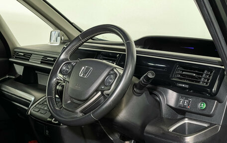 Honda Stepwgn IV, 2018 год, 2 197 000 рублей, 8 фотография