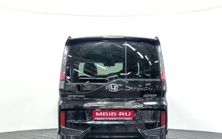 Honda Stepwgn IV, 2018 год, 2 197 000 рублей, 5 фотография