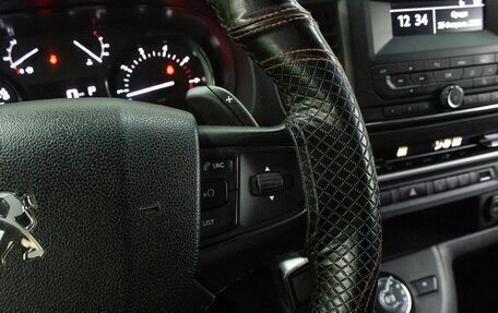 Peugeot Traveller I, 2018 год, 2 049 000 рублей, 16 фотография