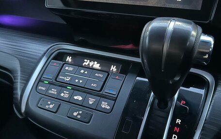 Honda Stepwgn IV, 2015 год, 2 120 000 рублей, 10 фотография