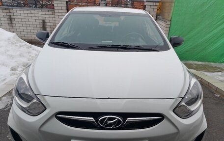 Hyundai Solaris II рестайлинг, 2014 год, 950 000 рублей, 1 фотография