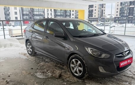 Hyundai Solaris II рестайлинг, 2011 год, 600 000 рублей, 3 фотография