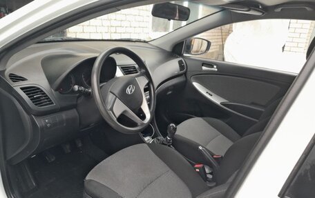 Hyundai Solaris II рестайлинг, 2014 год, 950 000 рублей, 4 фотография