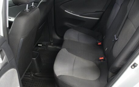 Hyundai Solaris II рестайлинг, 2012 год, 690 000 рублей, 10 фотография