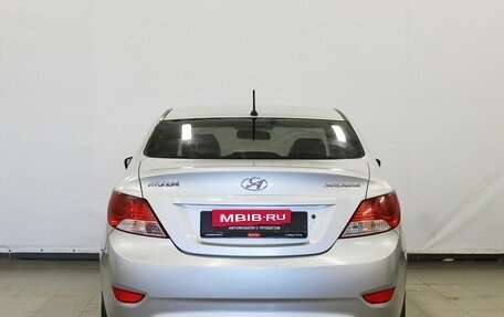 Hyundai Solaris II рестайлинг, 2012 год, 690 000 рублей, 5 фотография