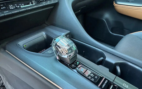 Toyota Crown, 2024 год, 6 100 008 рублей, 12 фотография