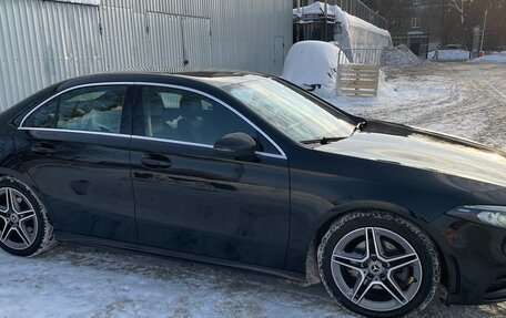 Mercedes-Benz A-Класс, 2020 год, 2 650 000 рублей, 2 фотография