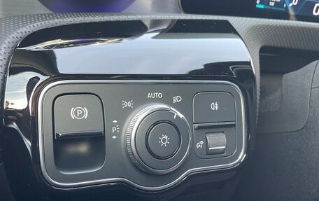 Mercedes-Benz A-Класс, 2020 год, 2 650 000 рублей, 19 фотография