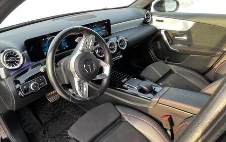 Mercedes-Benz A-Класс, 2020 год, 2 650 000 рублей, 20 фотография