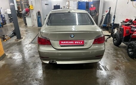 BMW 5 серия, 2004 год, 1 100 000 рублей, 1 фотография