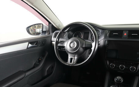 Volkswagen Jetta VI, 2013 год, 819 000 рублей, 13 фотография