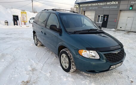 Chrysler Voyager IV, 2002 год, 435 000 рублей, 2 фотография