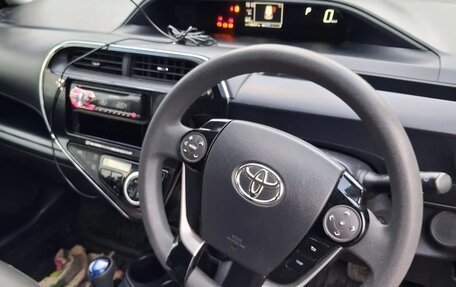 Toyota Aqua I, 2019 год, 1 350 000 рублей, 5 фотография