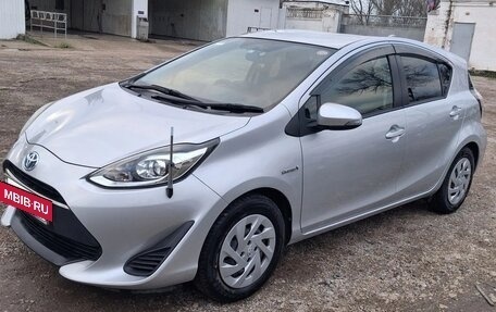 Toyota Aqua I, 2019 год, 1 350 000 рублей, 2 фотография