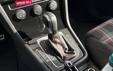 Volkswagen Golf GTI VII, 2019 год, 2 480 000 рублей, 26 фотография