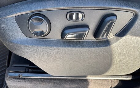 Volkswagen Touareg III, 2011 год, 1 750 000 рублей, 6 фотография