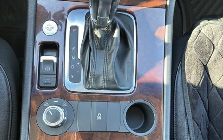 Volkswagen Touareg III, 2011 год, 1 750 000 рублей, 11 фотография