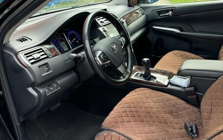 Toyota Camry, 2017 год, 2 390 000 рублей, 8 фотография