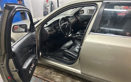 BMW 5 серия, 2004 год, 1 100 000 рублей, 5 фотография