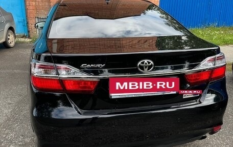 Toyota Camry, 2017 год, 2 390 000 рублей, 10 фотография