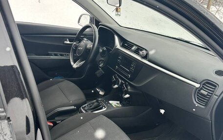 KIA Rio IV, 2021 год, 1 200 000 рублей, 6 фотография