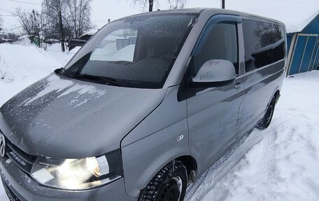 Volkswagen Caravelle T5, 2013 год, 1 700 000 рублей, 2 фотография