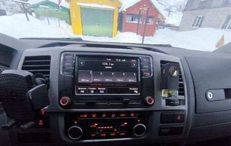 Volkswagen Caravelle T5, 2013 год, 1 700 000 рублей, 5 фотография