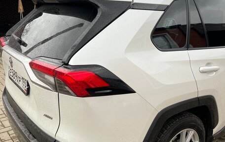 Toyota RAV4, 2019 год, 2 800 000 рублей, 4 фотография